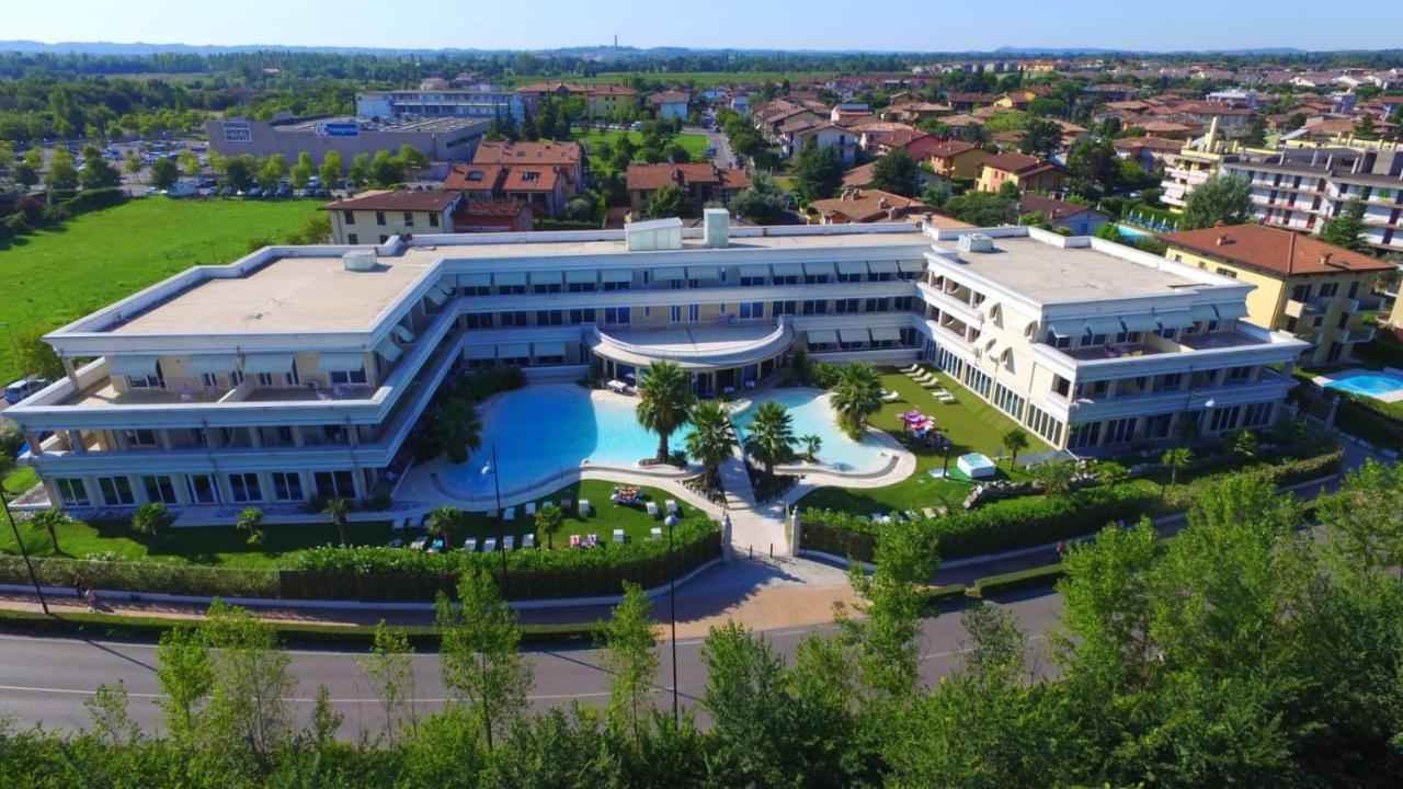 Appartamento Du Lac 1 Desenzano del Garda Buitenkant foto
