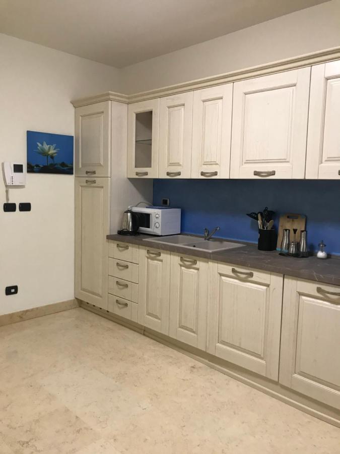 Appartamento Du Lac 1 Desenzano del Garda Buitenkant foto